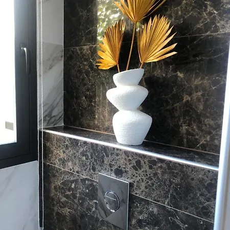 Marques Petit Premium